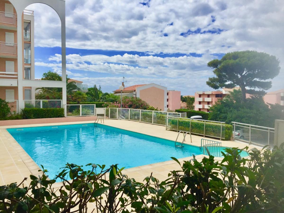Face A La Mer Avec Piscine A Sète Exteriör bild